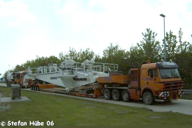 Fa.BauTrans DB35-50 schiffkranausleger nach Gdansk 15°° A7 Ellwanger Berge (1).jpg