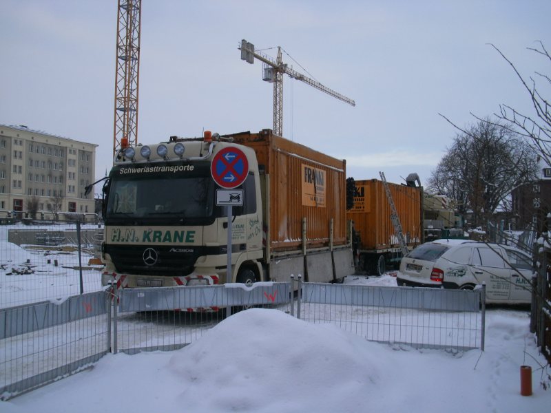 MB Actros MPII 2644 im Einsatz.jpg