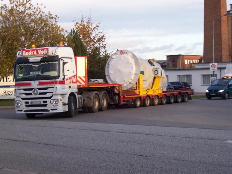 MB Actros MPIII André Voß[2].jpg