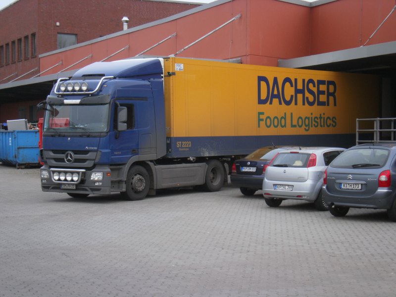 MB Actros MPIII Dachser.jpg