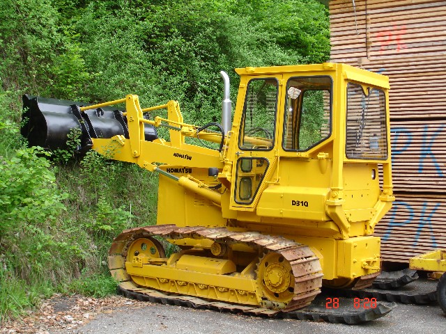 Komatsu D 31 Q (1).jpg