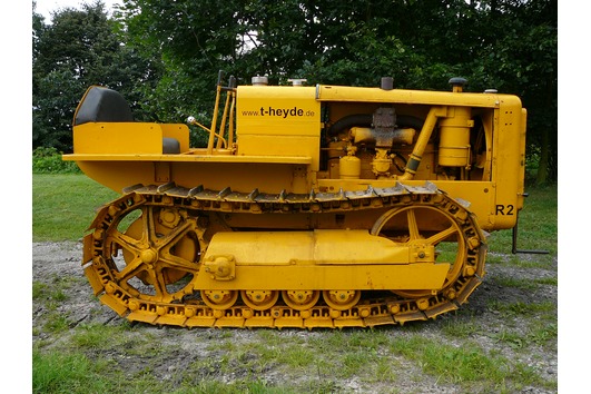 Caterpillar R2.jpg