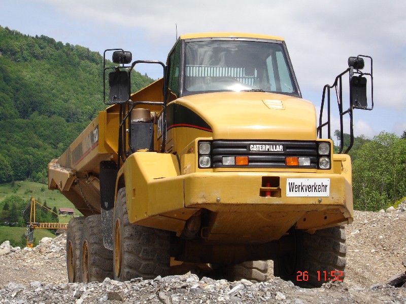 Cat 730 (1).jpg