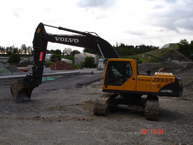 Vorführmaschine Volvo EC 290 B LC  Mai '06 (1).jpg