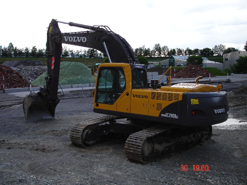 Vorführmaschine Volvo EC 290 B LC  Mai '06 (2).jpg