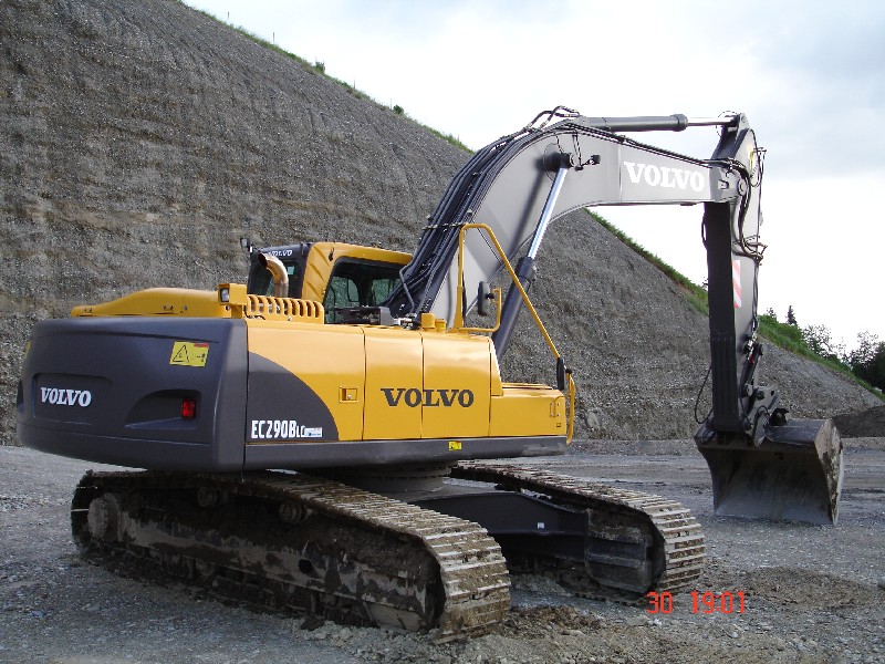 Vorführmaschine Volvo EC 290 B LC  Mai '06 (3).jpg