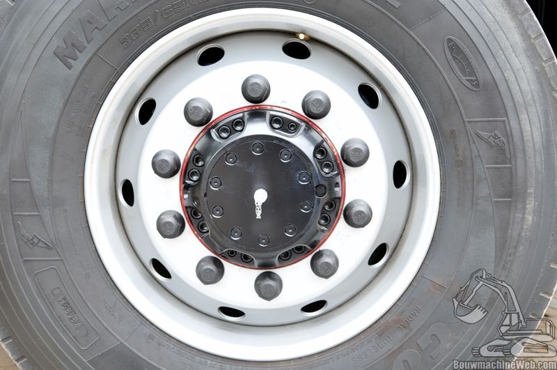 HydroAxle2B-1W.jpg