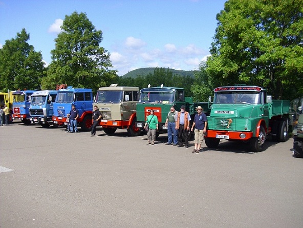 3.Henschel und Oldtimertreffen 2011 089.jpg