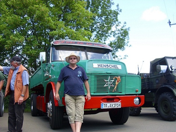 3.Henschel und Oldtimertreffen 2011 090.jpg