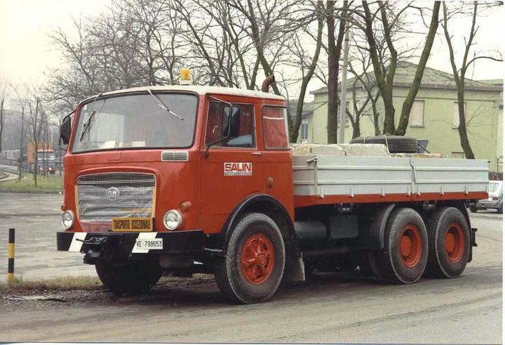 i om1.jpg