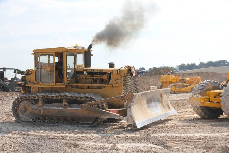 CAT D8 (1).jpg