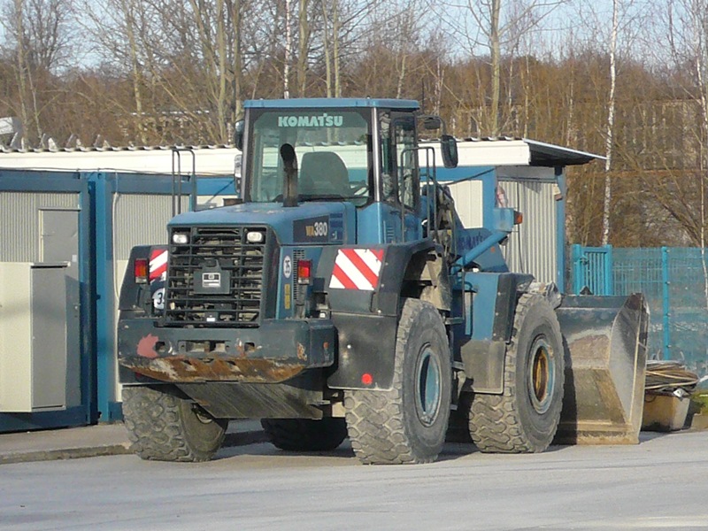 Komatsu WA380 - Berger Beton GmbH - Transportbetonmischanlage Blankenburgstr. in Chemnitz - 2011-12-11 (3).jpg