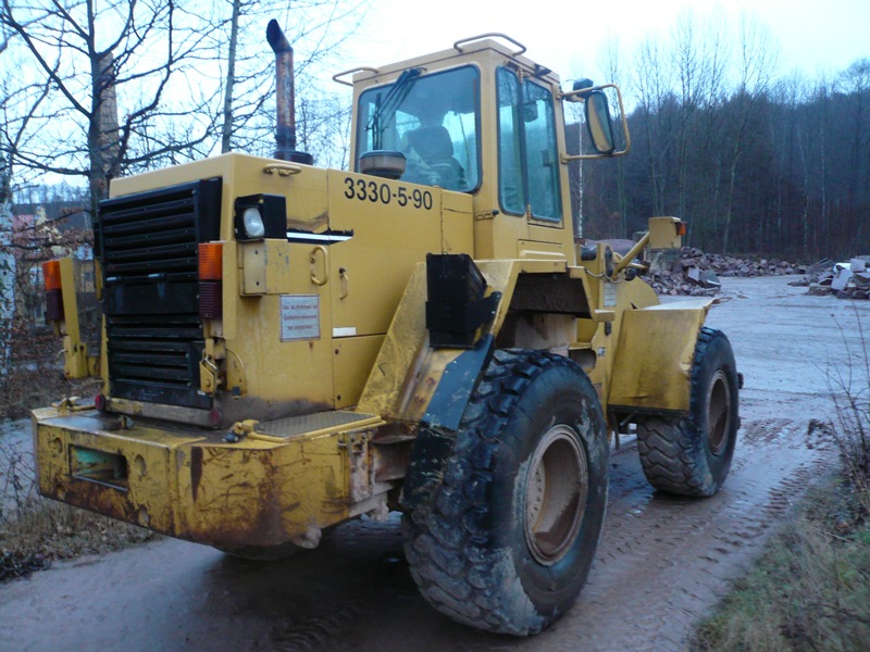 Caterpillar 936F - Reinhold Meister GmbH - Natursteinwerk Mittweida - 2011-12-17 (1).jpg