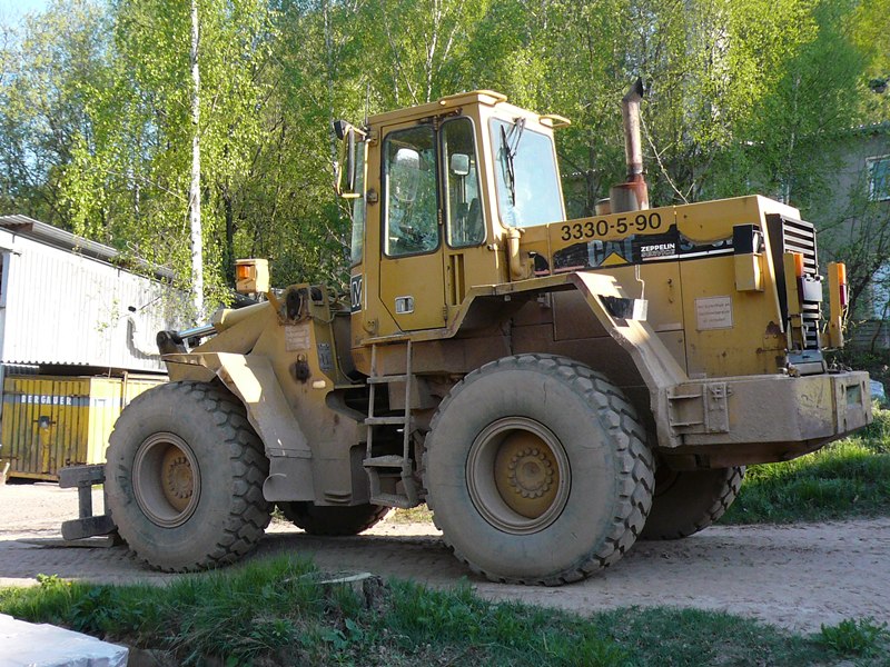 Caterpillar 936F - Reinhold Meister GmbH - Natursteinwerk Mittweida - 2011-04-24 (3).jpg