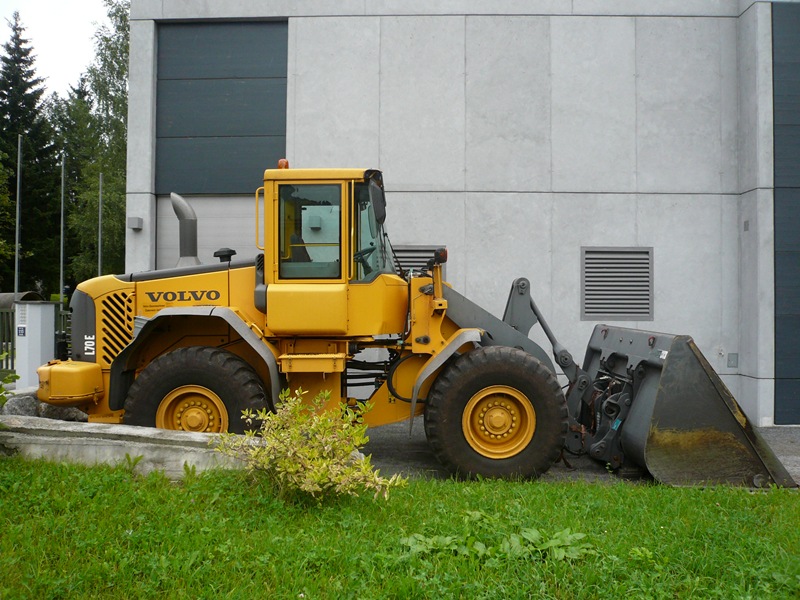 Volvo L70E - ... - Neukirchen (Österreich) - 2011-09-02 (3).jpg