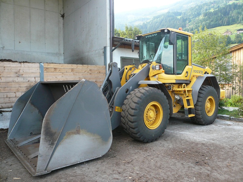 Volvo L70F - ... - Bramberg (Österreich) - 2011-09-04 (1).jpg