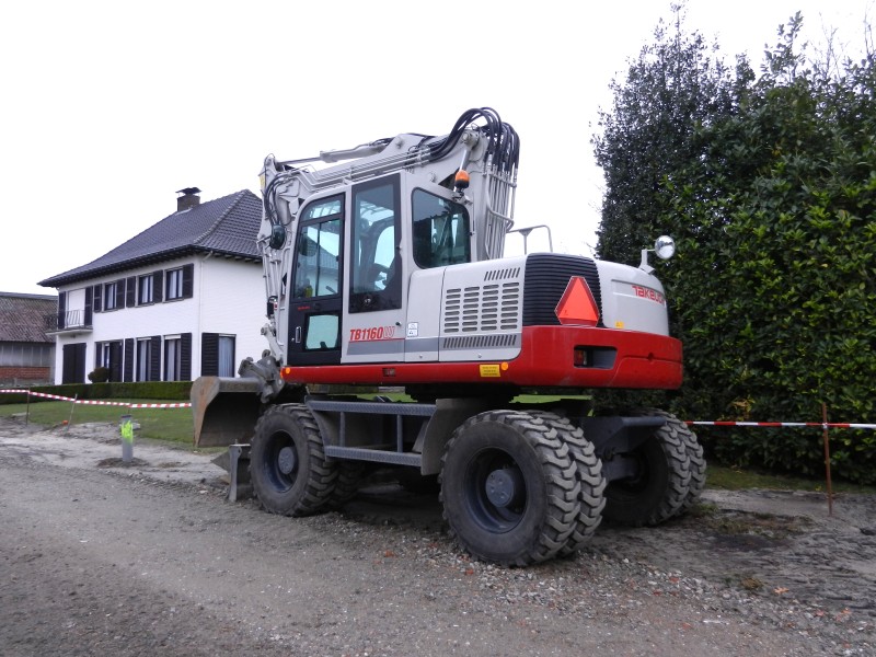 Takeuchi TB 1160 W (2).jpg