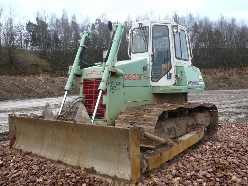 Liebherr PR712 M - Wilhelm Geiger GmbH & Co. KG - Steinbruch Leukersdorf - 2011-12-18 (3).jpg