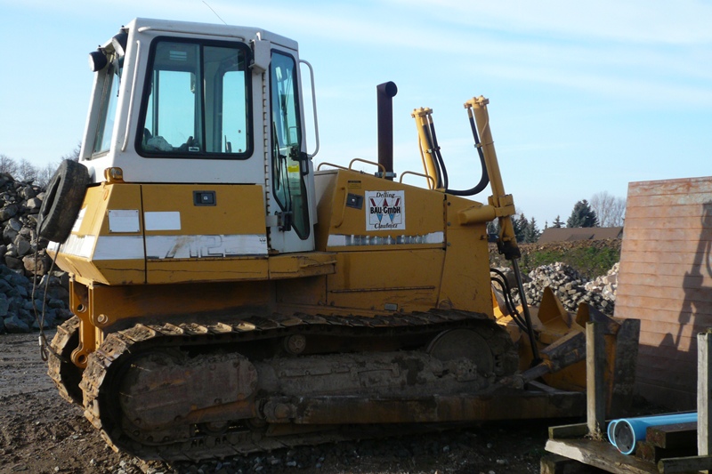 Liebherr PR712 B - Delling Bau GmbH - Sandgrube Claußnitz - 2011-12-31 (2).jpg