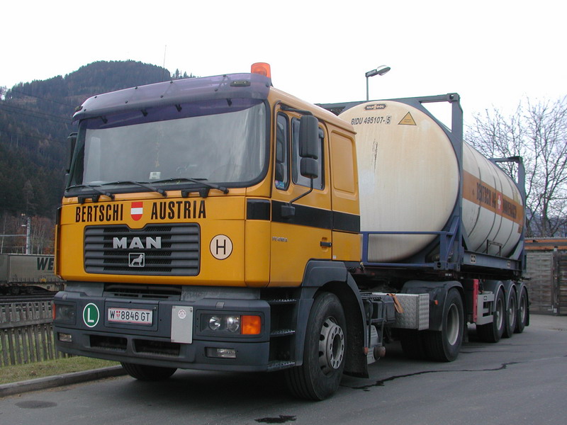 MAN FE410A Containersattelzug Bertschi W8846GT.jpg