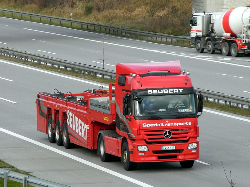 Seubert, Mercedes Actros MP2.jpg