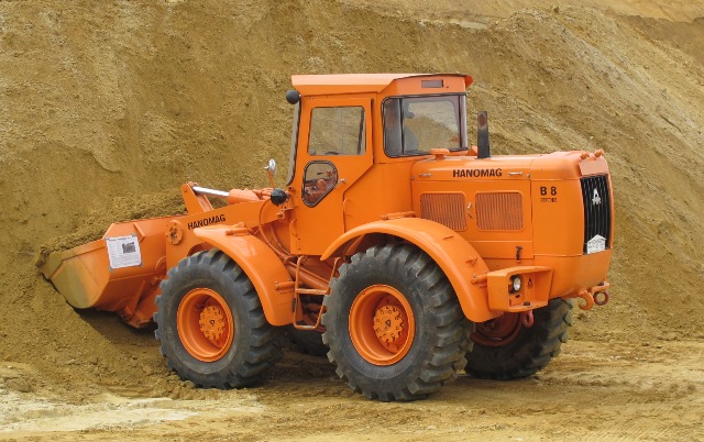 AA B8.jpg