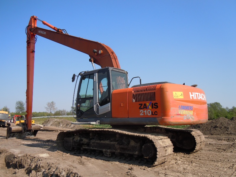 Les Lommers Zaxis 200-3 LR (3).jpg
