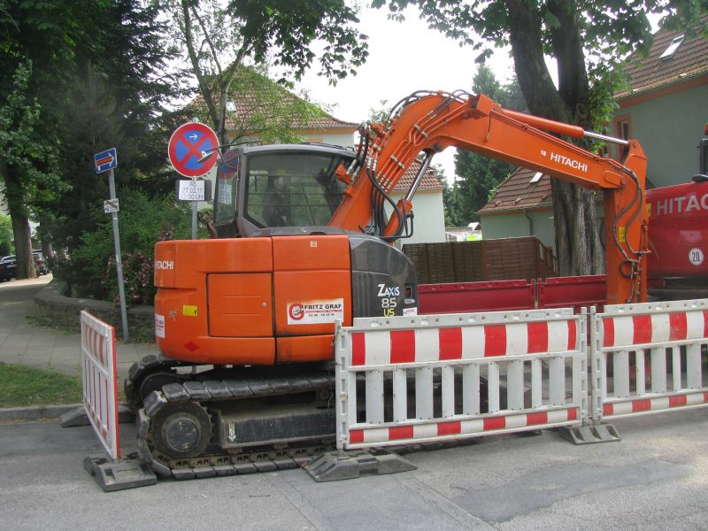 Zaxis 85 US.jpg