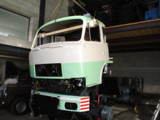 montaggio cabina.jpg