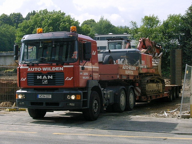O&K RH8_003.jpg