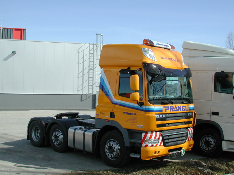 DAF CF Sattelzugmaschine Prangl.jpg