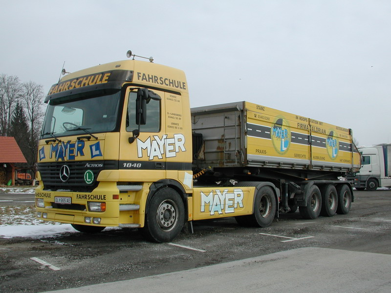 MB Actros 1848 Kippsattelzug Mayer DL965AE.jpg