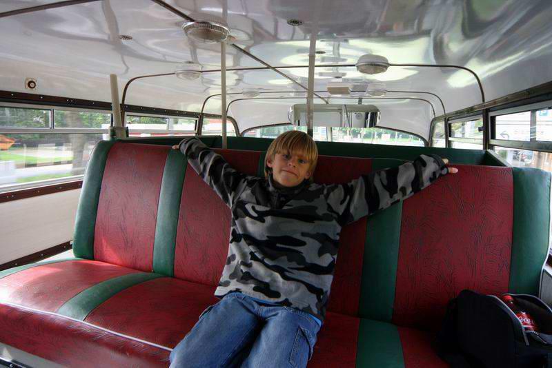  419954_256893671057003_100002091157799_5
64779_629580176_n.jpg