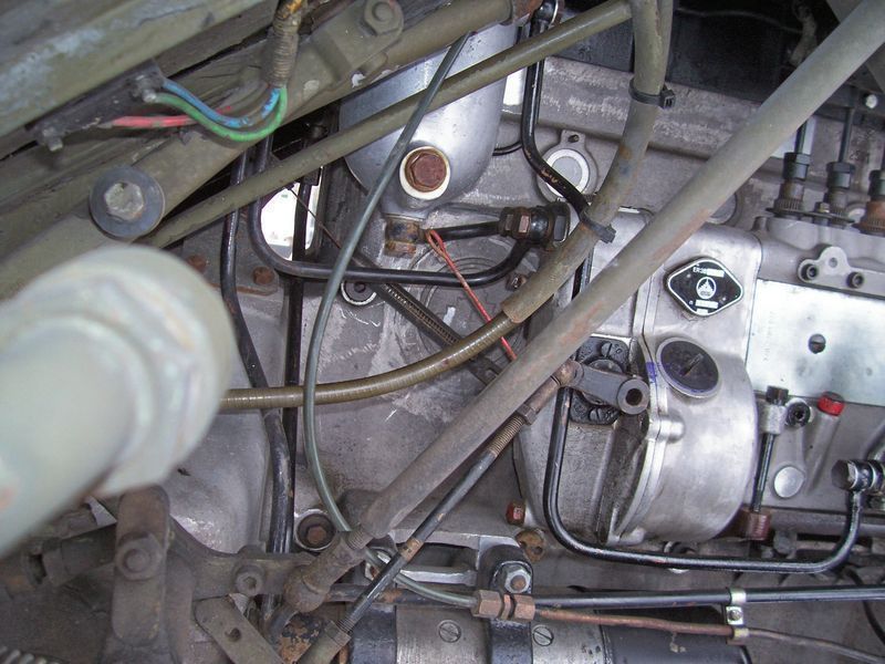 100_1559motor.jpg