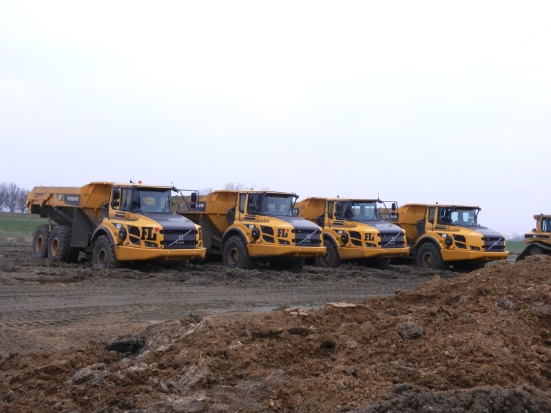 Liebregts 4 X dumpers (1).jpg