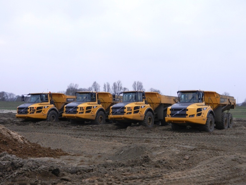 Liebregts 4 X dumpers (2).jpg