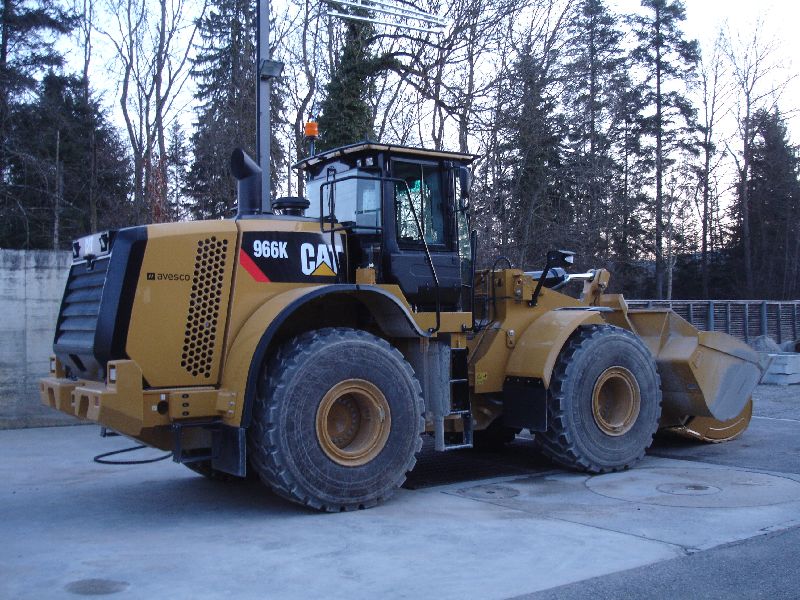 Cat 966K (3).jpg