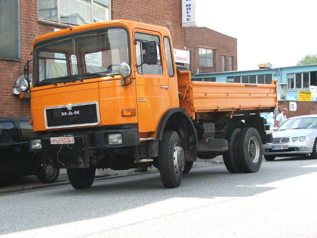 MAN F8 Kipper orange DSC00380 (2).jpg