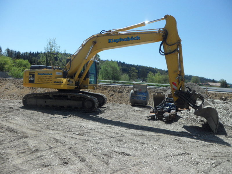 escavatore komatsu Attachment