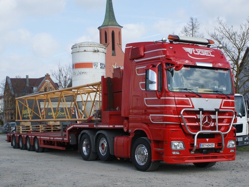 Actros 2560 V&ouml;gel.jpg