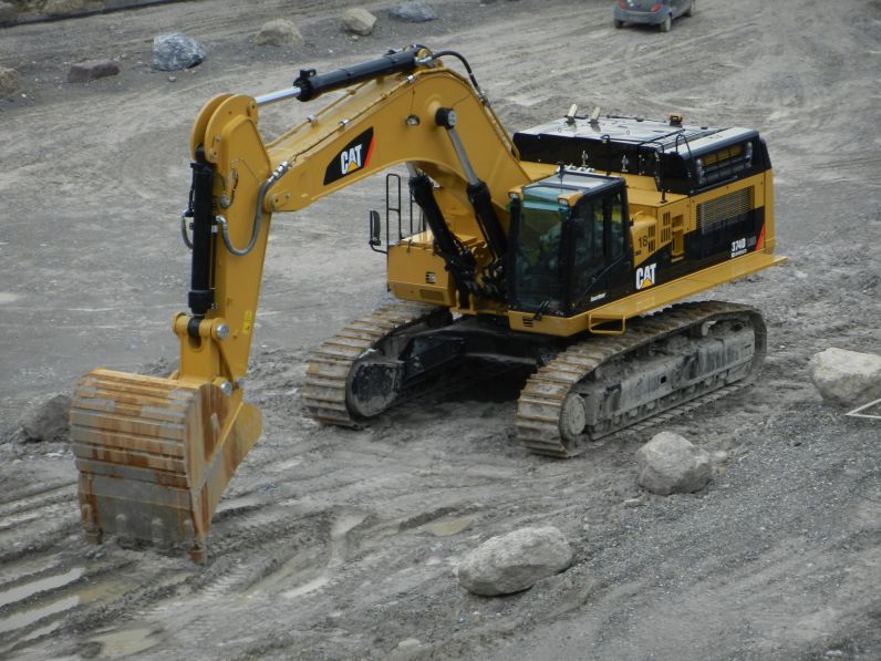 CAT374D.jpg