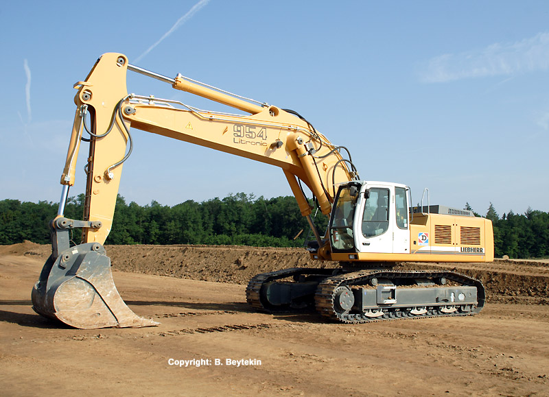 DTP_Liebherr_R954C_1klein.jpg