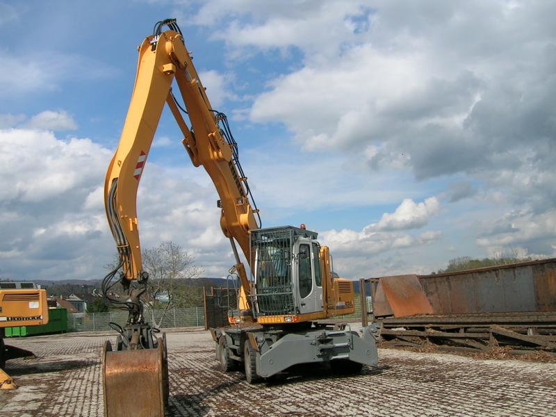 Liebherr 924.jpg