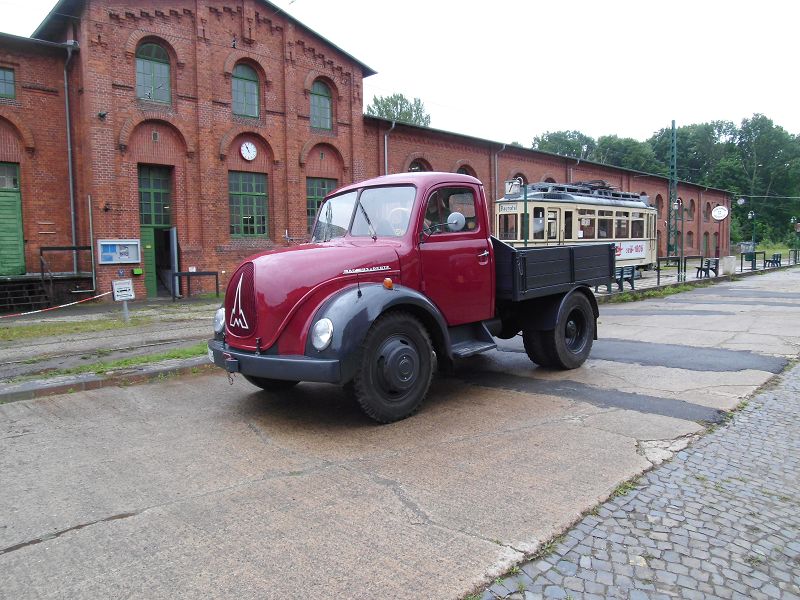 k-Oldtt.Treffen Straßenb.Museum Hann.13.7.-15.7.12 073.jpg