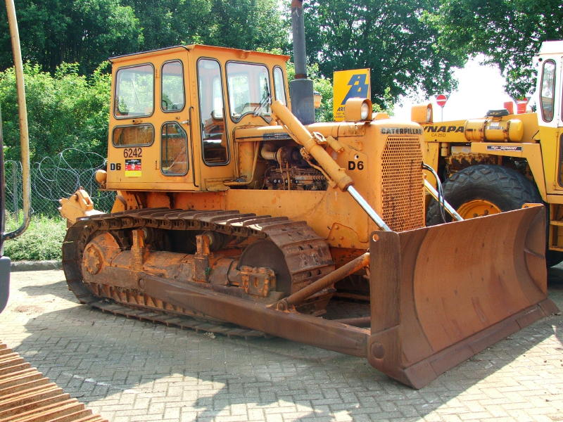 CAT D6 DSC00219 (2).jpg