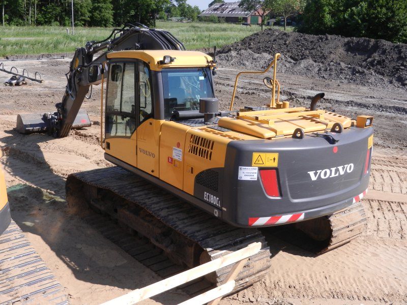 Kuiken verhuur EC 180 C (1).jpg