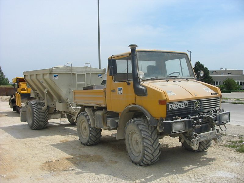 MB-Unimog-xxxx-Klakstreuer-160606-kr04.jpg