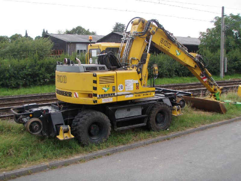 Baumaschinenbilder.de - Forum | Bagger allgemein | Zweiwegebagger - Die