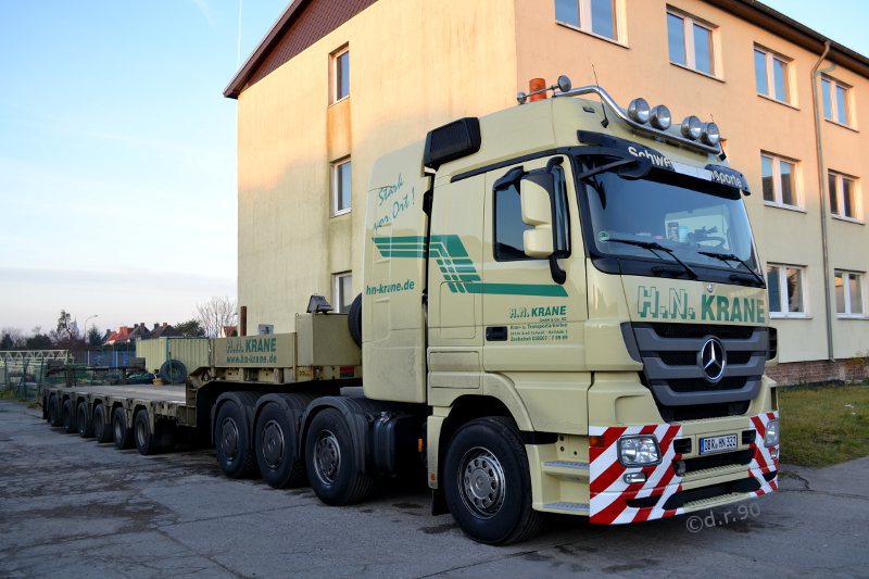 MB Actros MPIII 4155 H.N.Krane.jpg