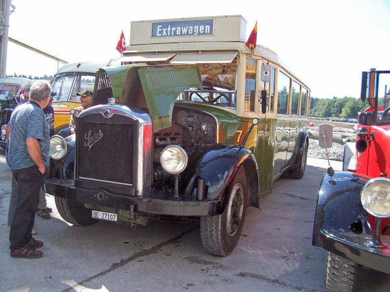100_2415 bus.jpg
